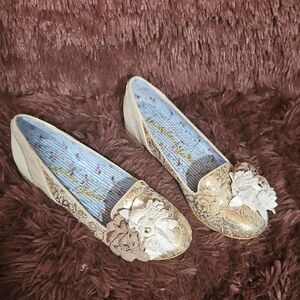 Irregular Choice Gold Paisley Floral Embellished Loafers Size EU 39 US 8